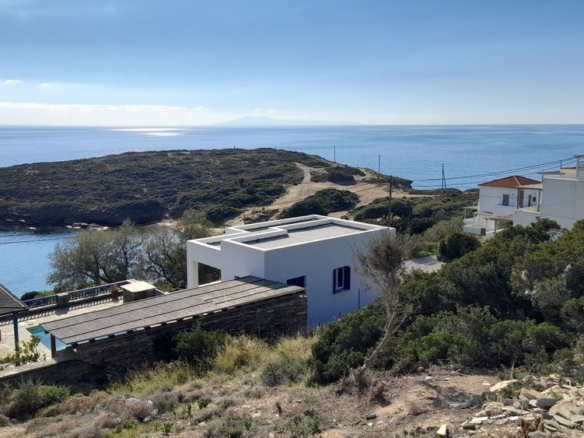 Μπατσί. Οικόπεδο 794 τ.μ. με εξαιρετική θέα