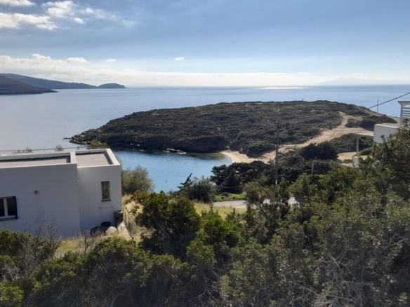 Μπατσί. Οικόπεδο 794 τ.μ. με εξαιρετική θέα