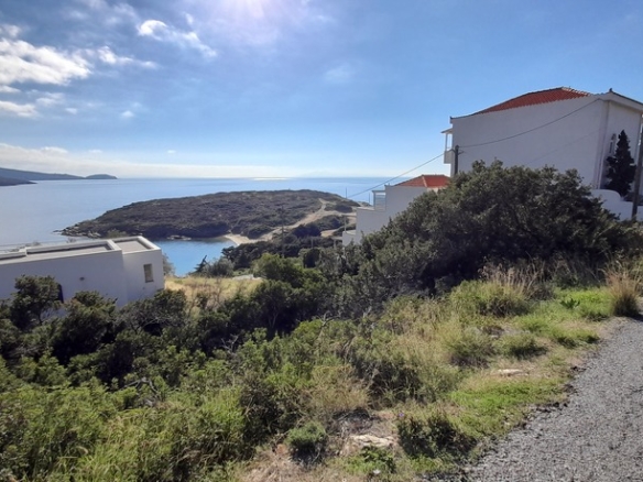Μπατσί. Οικόπεδο 794 τ.μ. με εξαιρετική θέα