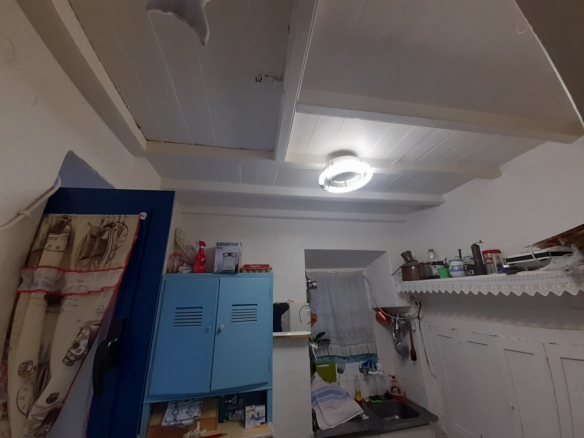ΣΤΕΝΙΕΣ. Διώροφη κατοικία 120 m2 σε οικόπεδο 293 m2