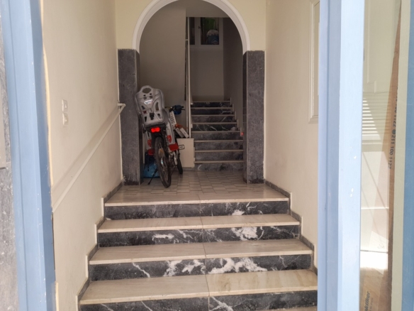 Chora Andros-Central pedestrian street: Apartment 69 m2, 2nd-floor
