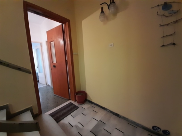 Chora Andros-Central pedestrian street: Apartment 69 m2, 2nd-floor