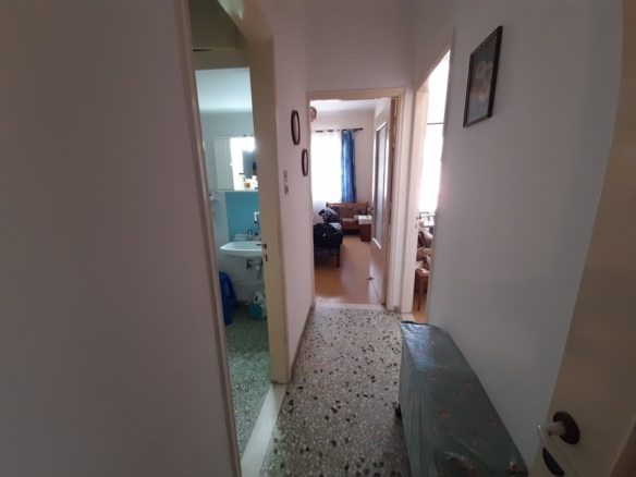 Chora Andros-Central pedestrian street: Apartment 69 m2, 2nd-floor