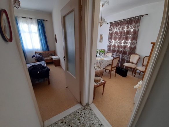 Chora Andros-Central pedestrian street: Apartment 69 m2, 2nd-floor