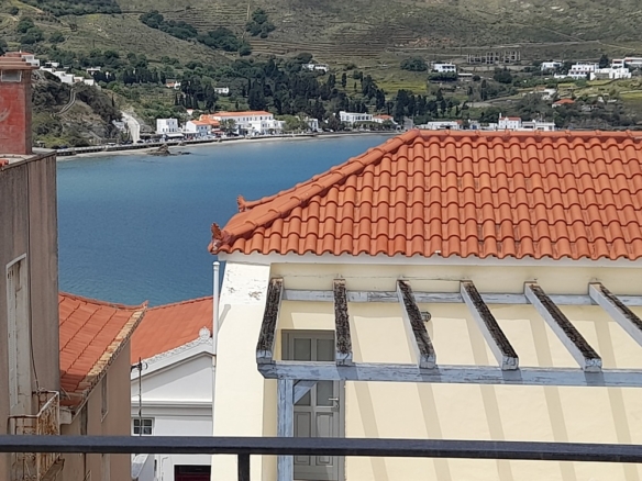 Chora Andros-Central pedestrian street: Apartment 69 m2, 2nd-floor