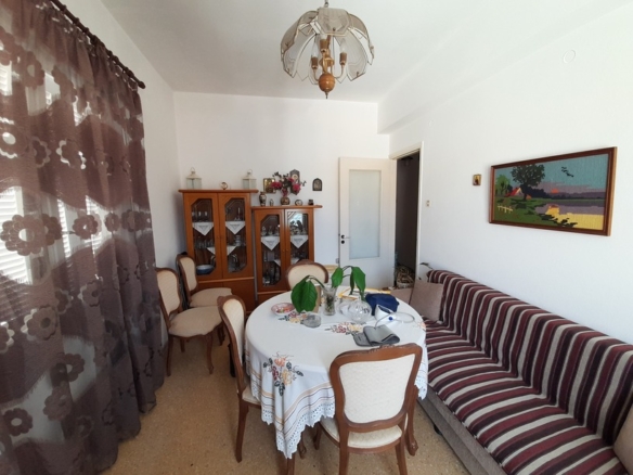 Chora Andros-Central pedestrian street: Apartment 69 m2, 2nd-floor