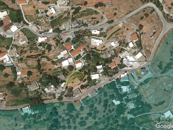 Πιτροφός ΕΝΤΟΣ ΟΙΚΙΣΜΟΥ. Οικόπεδο εμβαδού 440 m2. Κτίζει έως 240 m2 κτίρια.