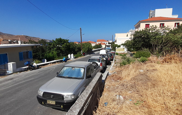 Προνομιακό οικοδομήσιμο οικόπεδο 139 m2 στην Χώρα Άνδρου.