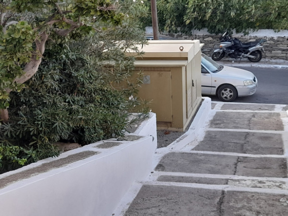 Προνομιακό οικοδομήσιμο οικόπεδο 139 m2 στην Χώρα Άνδρου.
