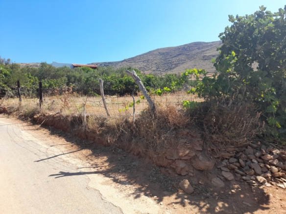 Κάτω Άγιος Πέτρος. Οικόπεδο εμβαδού 1862 m2