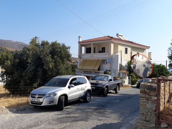 Chora Andros: Plot 474 m2 in a privellege location.