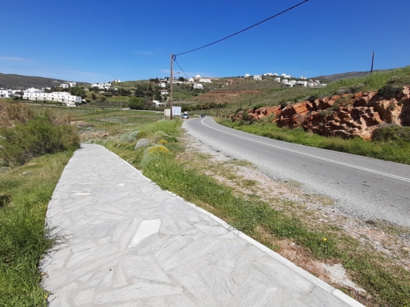 Γαύριο-Λιόπεσι. Τα καλύτερα 24.890 τ.μ. που φθάνουν μέχρι τη θάλασσα.