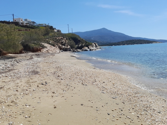 Γαύριο-Λιόπεσι. Τα καλύτερα 24.890 τ.μ. που φθάνουν μέχρι τη θάλασσα.