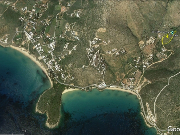 Γαύριο-Κυπρί. 16.600 m2 με 94 m2 παλιό κτίσμα με καταπληκτική θέα και αλώνι.