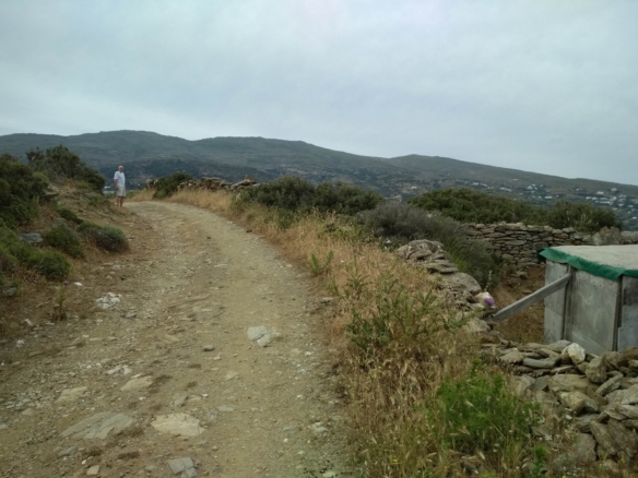 Σταυροπέδα. 9.000 τ.μ. με κελί 22 τ.μ.