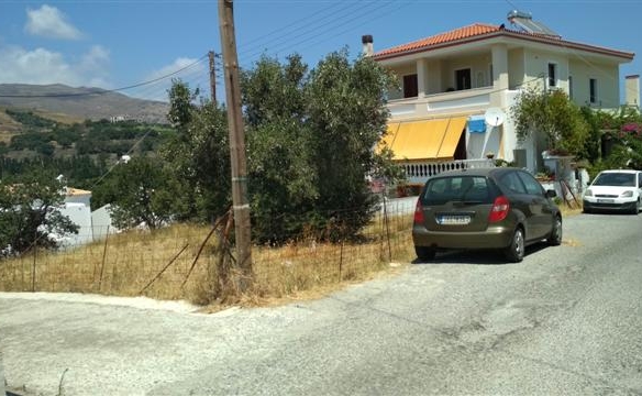 Chora Andros: Plot 474 m2 in a privellege location.