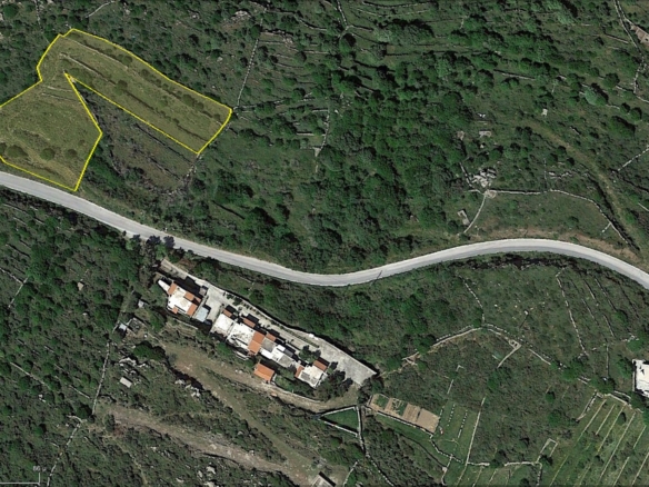 Κόρθι. Όρμος Κορθίου. Αγροτεμάχιο 4.520 τ.μ. με ωραία θέα στη θάλασσα και στον Όρμο.
