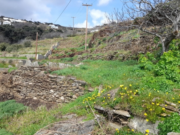 Land 1850.32 m2 buildable with a nice far sea view