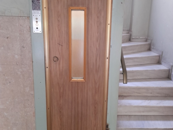 Διαμέρισμα 49,10 m2 Β-ορόφου, Μομφεράτου 65, Γκύζη, Αθήνα.