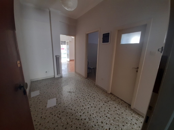 Διαμέρισμα 49,10 m2 Β-ορόφου, Μομφεράτου 65, Γκύζη, Αθήνα.