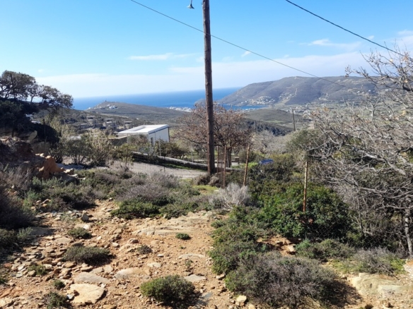 Ano Gavrio. Land 2,058 m2 buildable, with sea view.
