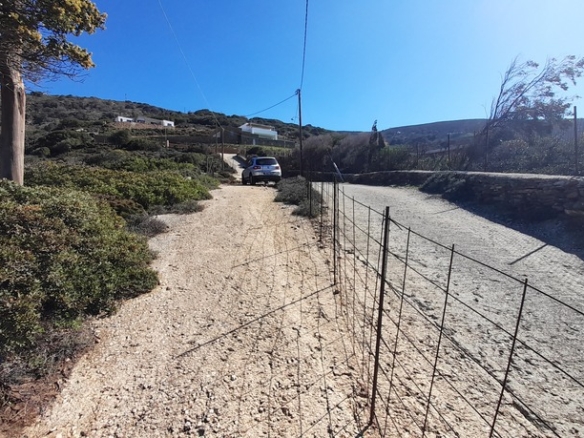 Ano Gavrio. Land 2,058 m2 buildable, with sea view.