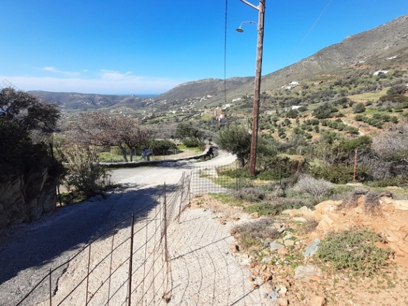 Ano Gavrio. Land 2,058 m2 buildable, with sea view.
