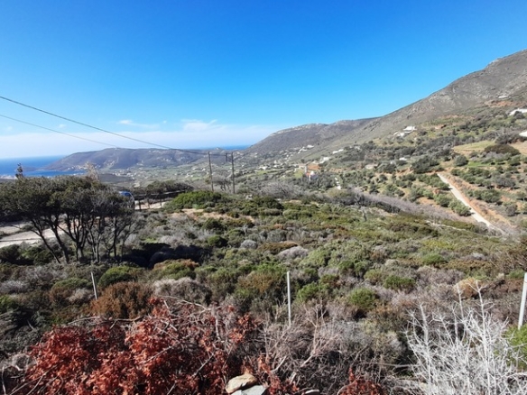 Ano Gavrio. Land 2,058 m2 buildable, with sea view.