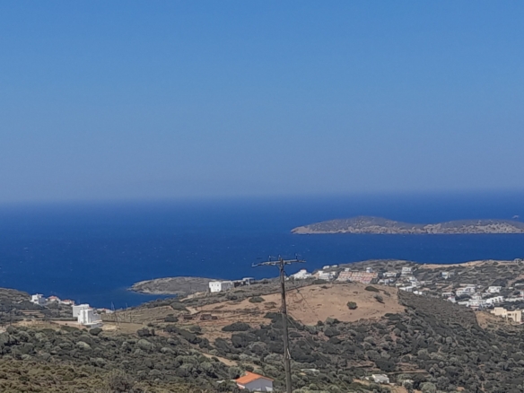 Batsi. Βuildable land with an area of 4,329 m² with stunning seaview