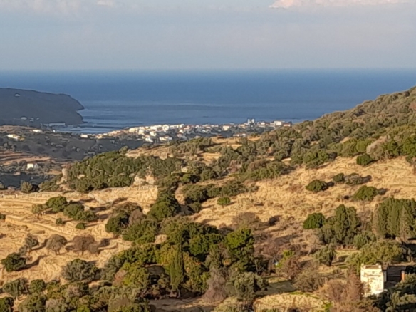 Φάλλικα. Οικόπεδο 140 m2 οικοδομήσιμο με πέτρινη αγροτική κατοικία 45 m2