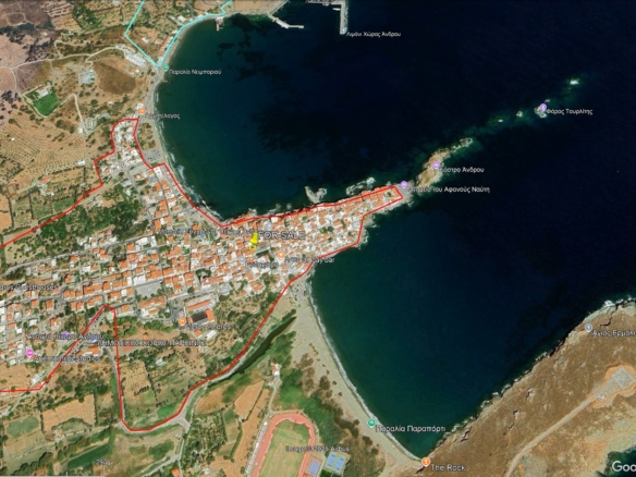 Χώρα. Ανακαινισμένα 4 διαμερίσματα και μία αίθουσα με θέα θάλασσα. Συνολικά 243m2