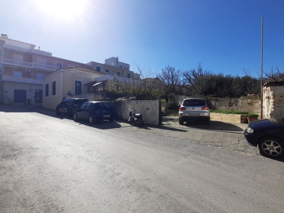 Χώρα Άνδρου. Κεντρική μονοκατοικία 152 m2 σε οικόπεδο 430 m2