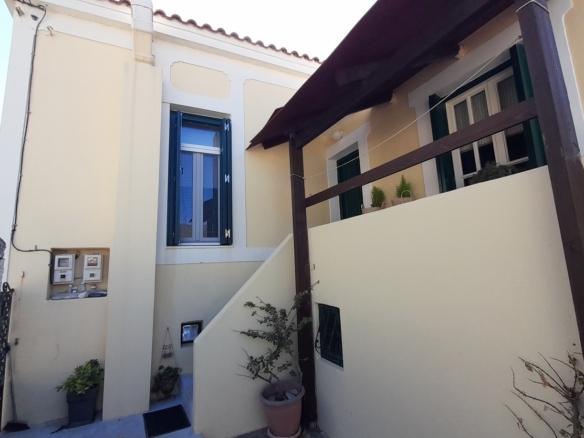 Χώρα Άνδρου. Κεντρική μονοκατοικία 152 m2 σε οικόπεδο 430 m2
