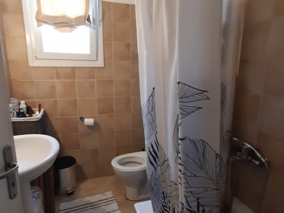 Χώρα Άνδρου. Κεντρική μονοκατοικία 152 m2 σε οικόπεδο 430 m2