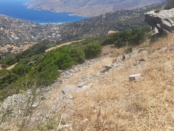 Οικοδομήσιμο 4.035,09 m2 με Ισχύουσα Οικοδομική Άδεια στη Λαρδιά Κορθίου Άνδρου.