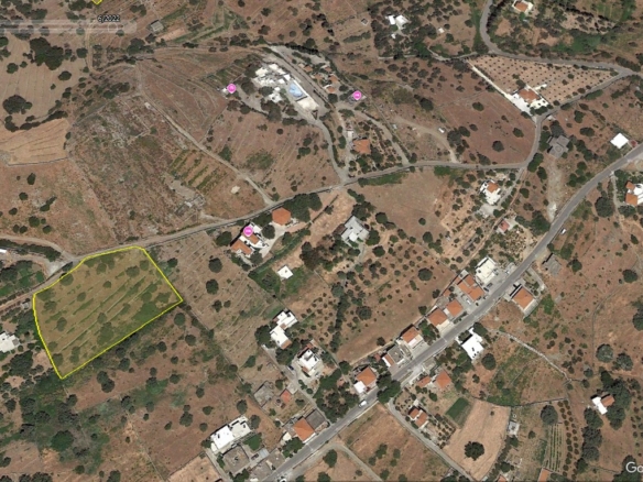 Μεσαριά. Οικόπεδο άρτιο και οικοδομήσιμο 1.179,69 m2, κτίζονται έως 400 m2 κατοικίες.